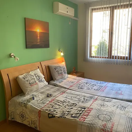 Апартаменти Garden Of Eden 2 Bedrooms Sea View Apartment, Saint