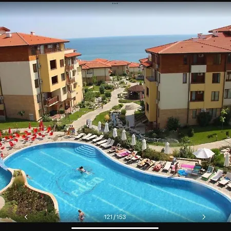 Garden Of Eden 2 Bedrooms Sea View Apartment, Saint Апартаменти