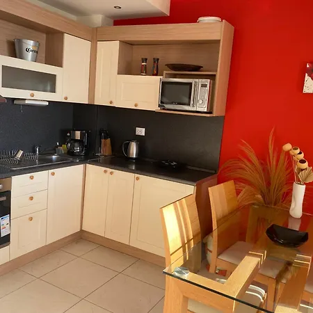 Апартаменти Garden Of Eden 2 Bedrooms Sea View Apartment, Saint Светий Влас