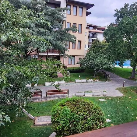 Апартаменти Garden Of Eden 2 Bedrooms Sea View Apartment, Saint *